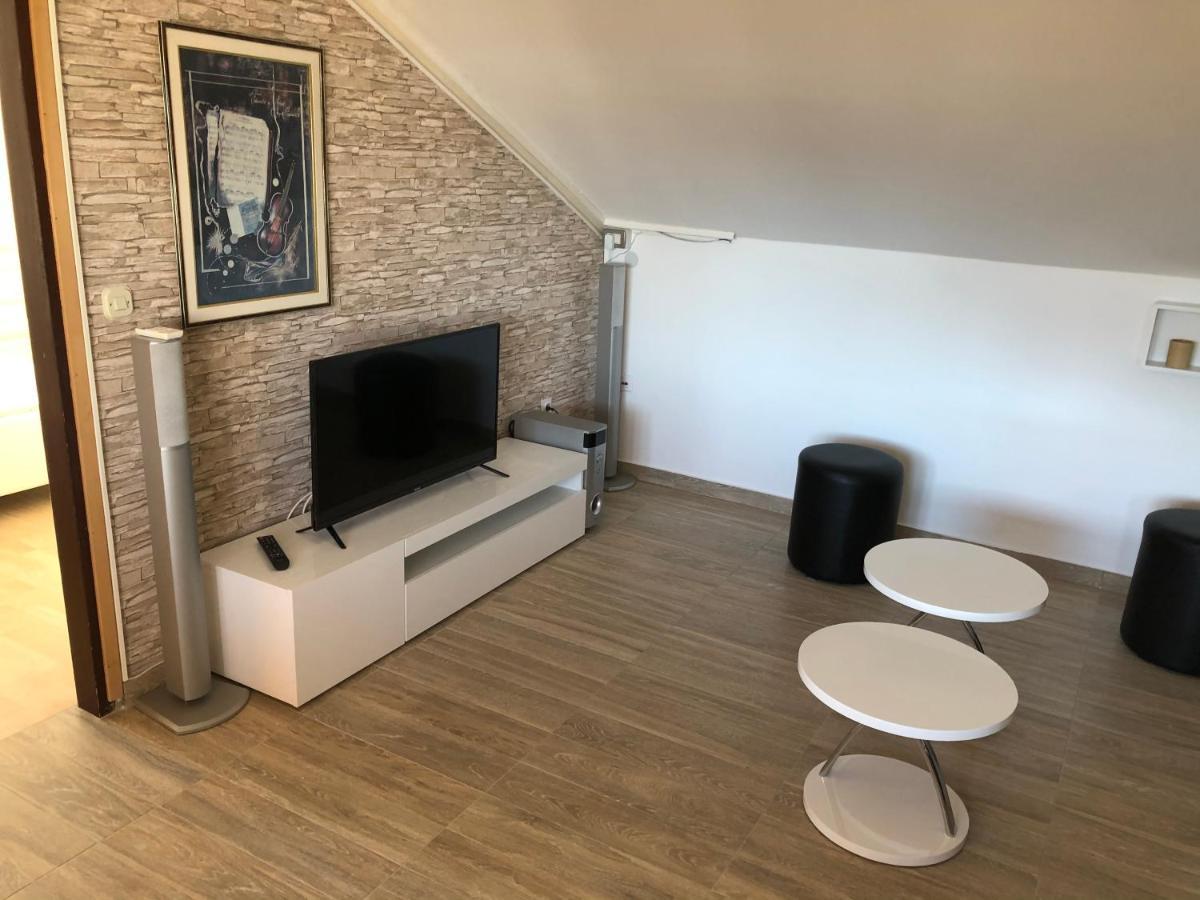 Apartments Adriatic Rab Palit Exterior photo