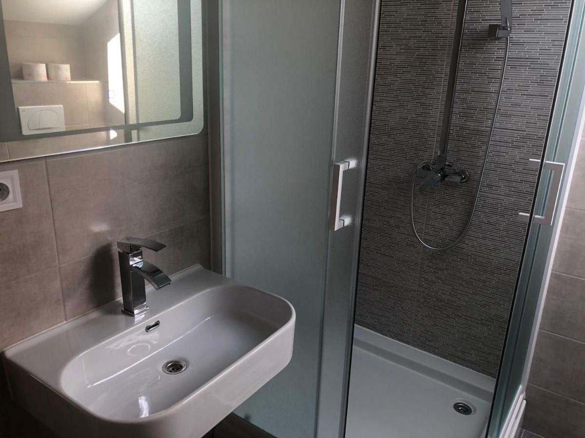 Apartments Adriatic Rab Palit Exterior photo